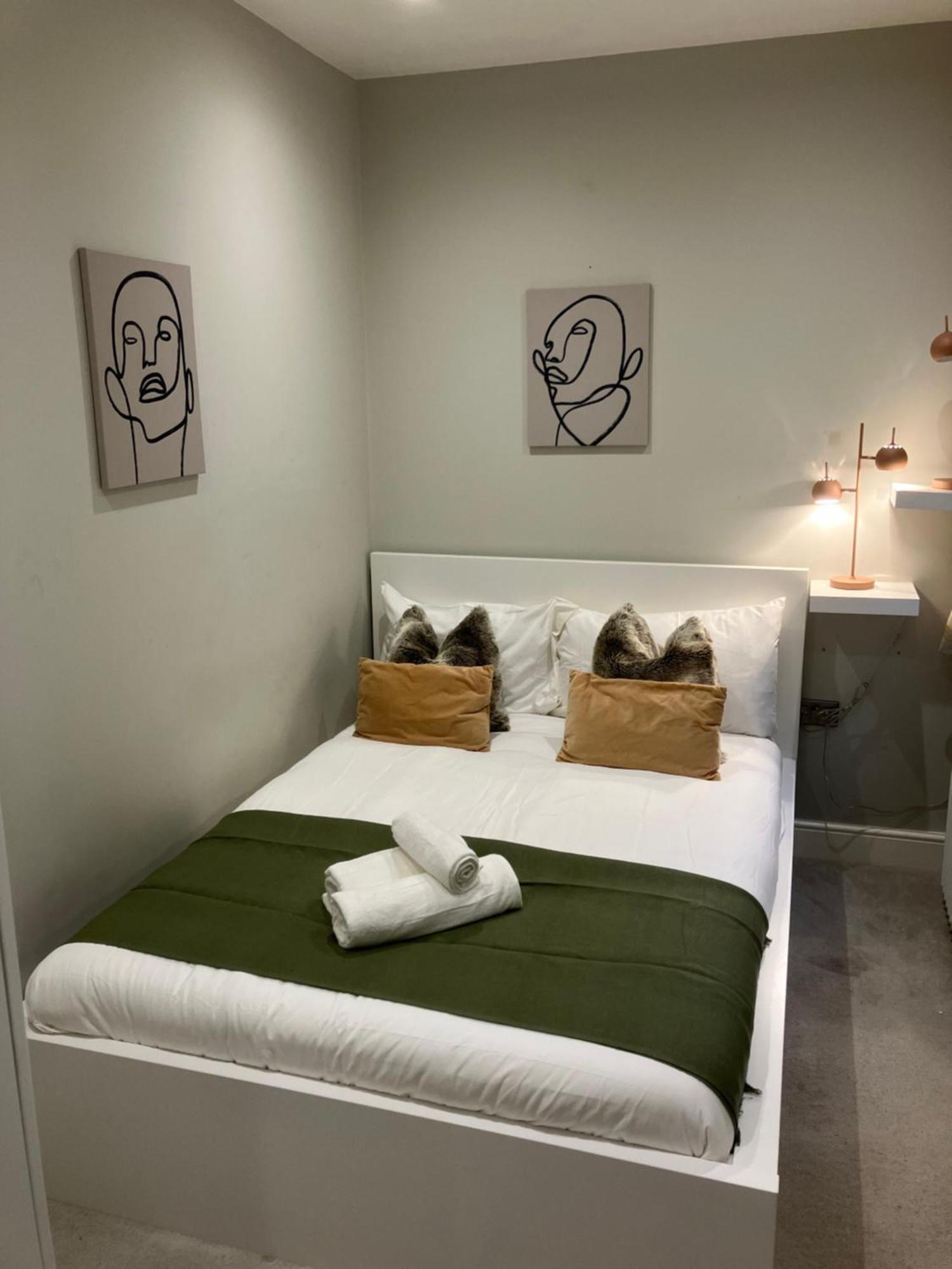 Brilliant 2 Bed Apartment - Spacious, Central & Well-Connected Λονδίνο Εξωτερικό φωτογραφία
